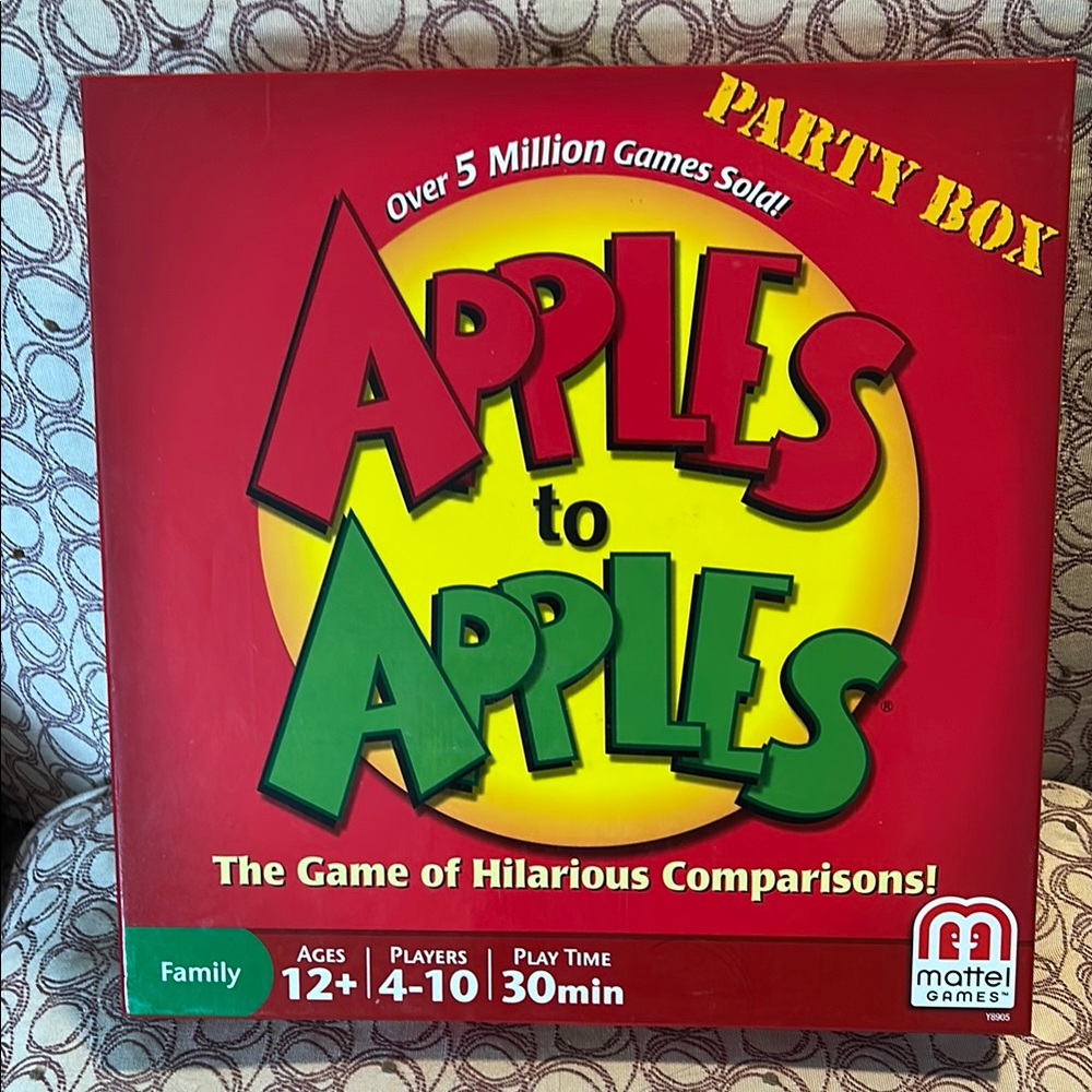 Mattel Red and Green Card Game Apples to Apples